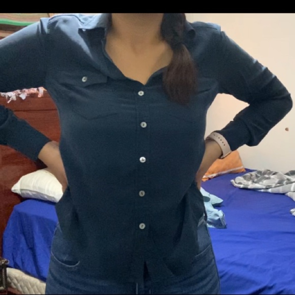 Silky Long sleeve button up